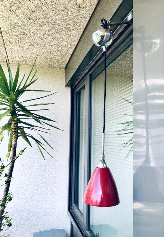 Long cable lacquered metal suspension