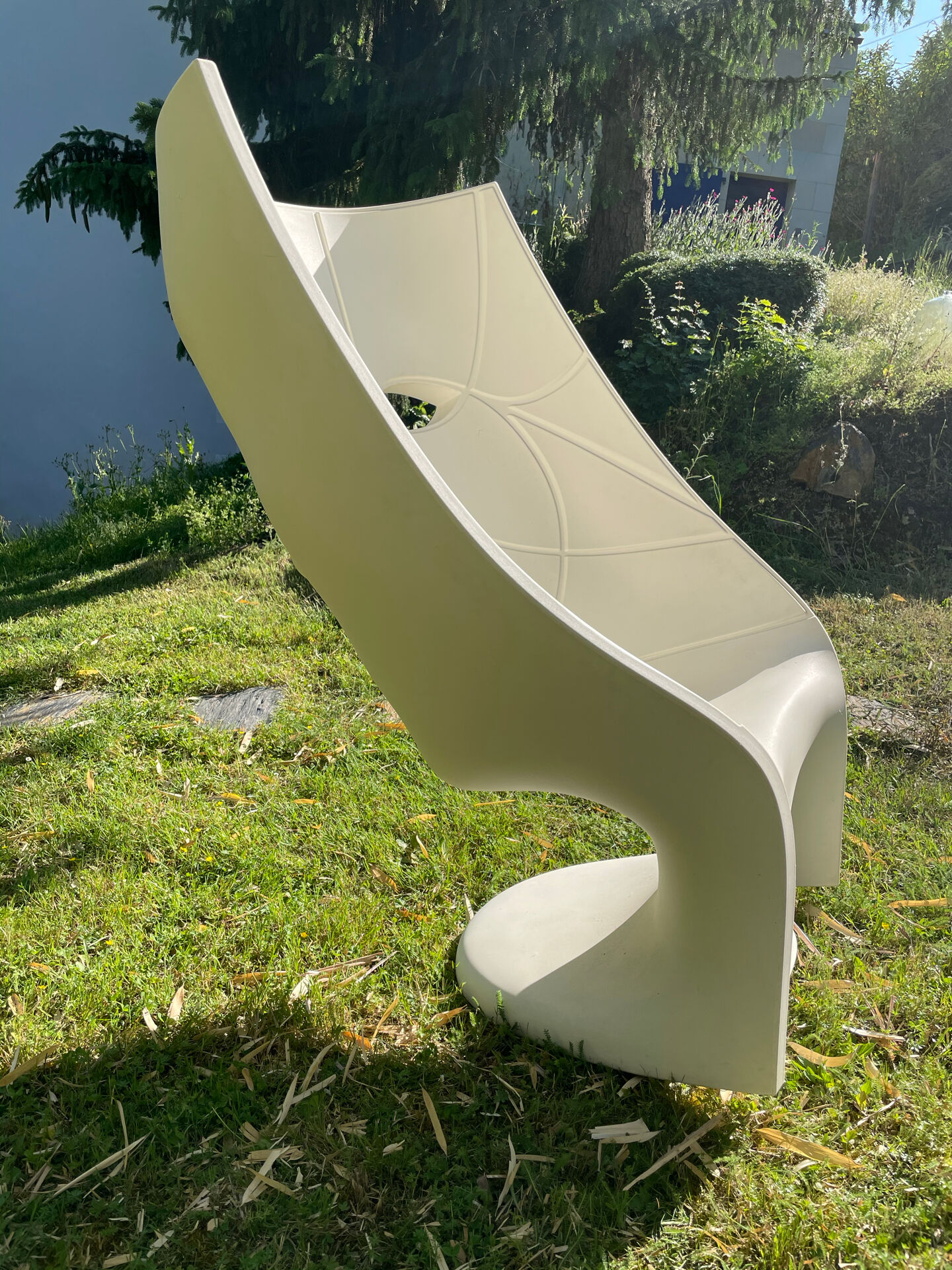 NEMO armchair DRIADE