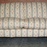 Large canapé Antique Howard & Sons Portarlington original tapestry ticking