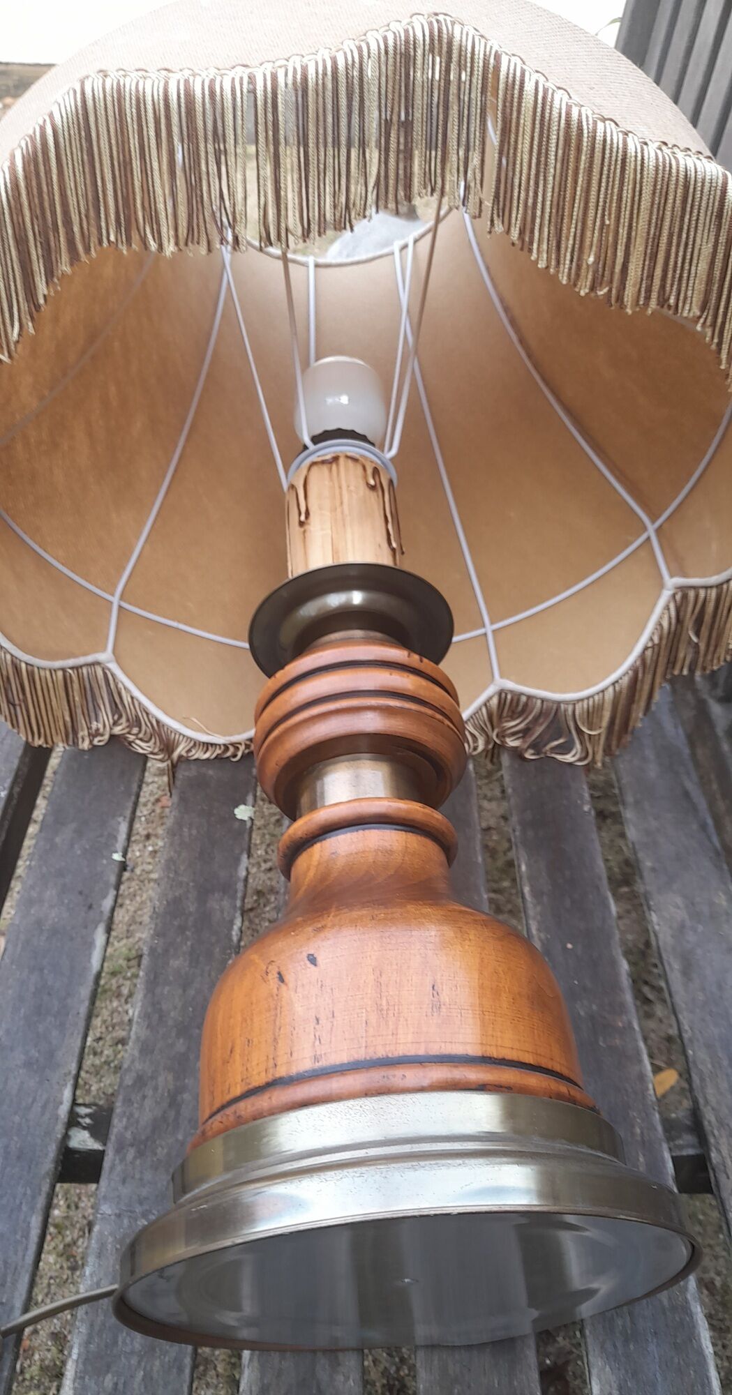 Large rustic table lamp foot wood & brass, lampshade pagoda beige fabric, years 50/60