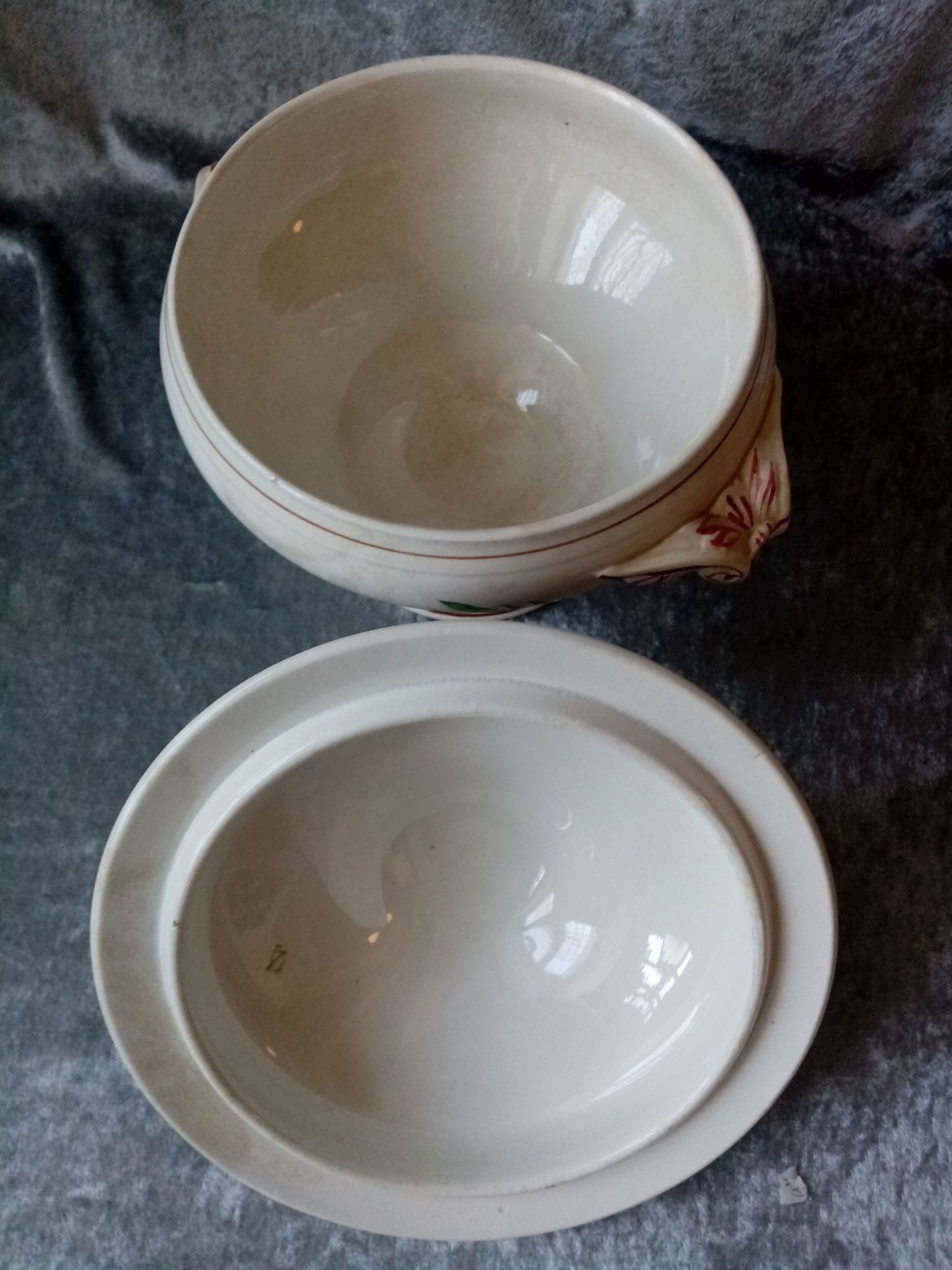 Soupiere with floral decoration painted by hand sarreguemines signed