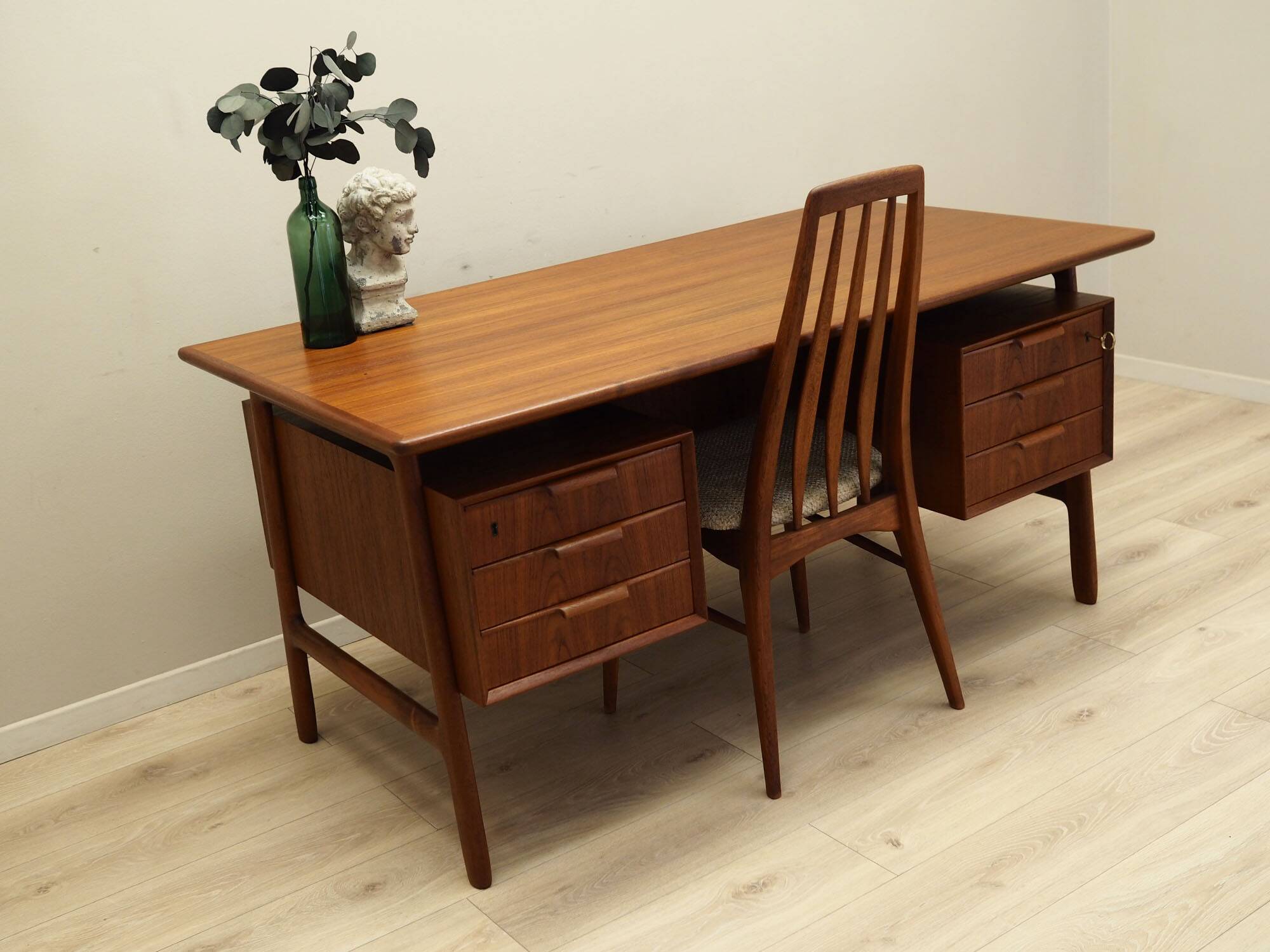 Teak desk, Danish design, 1970s, manufacturer: Omann Jun