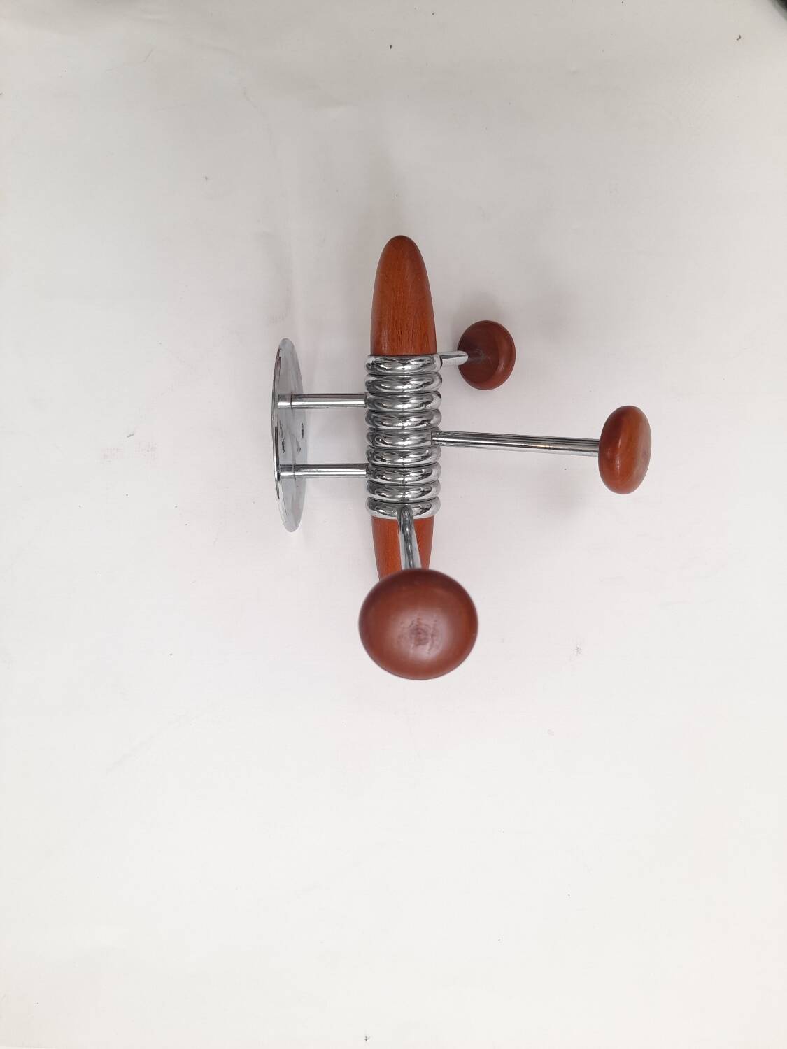 90s wall-mounted coat rack