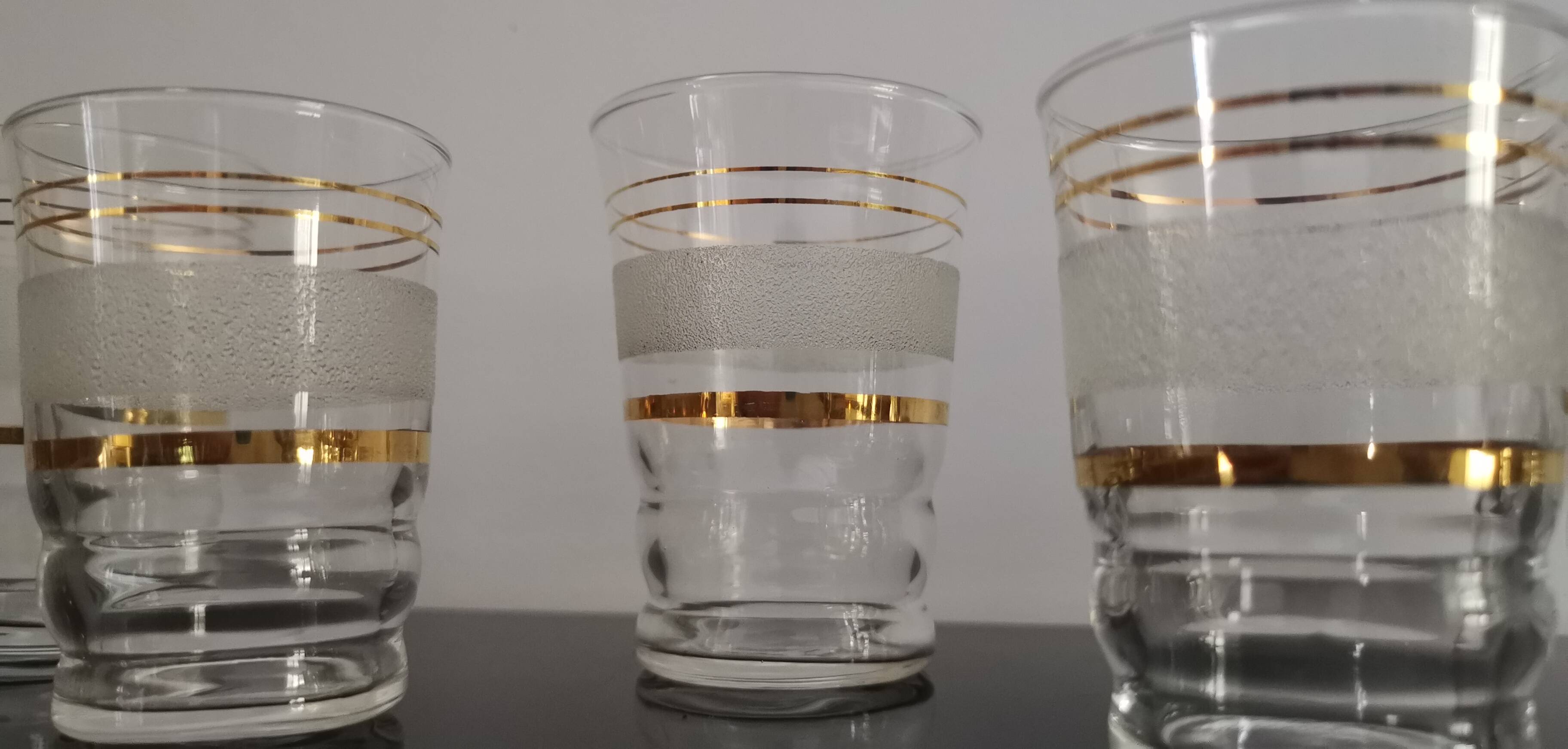 Set of 5 water glasses and 5 aperitif glasses with granite decorations and gold edging from the 1950s