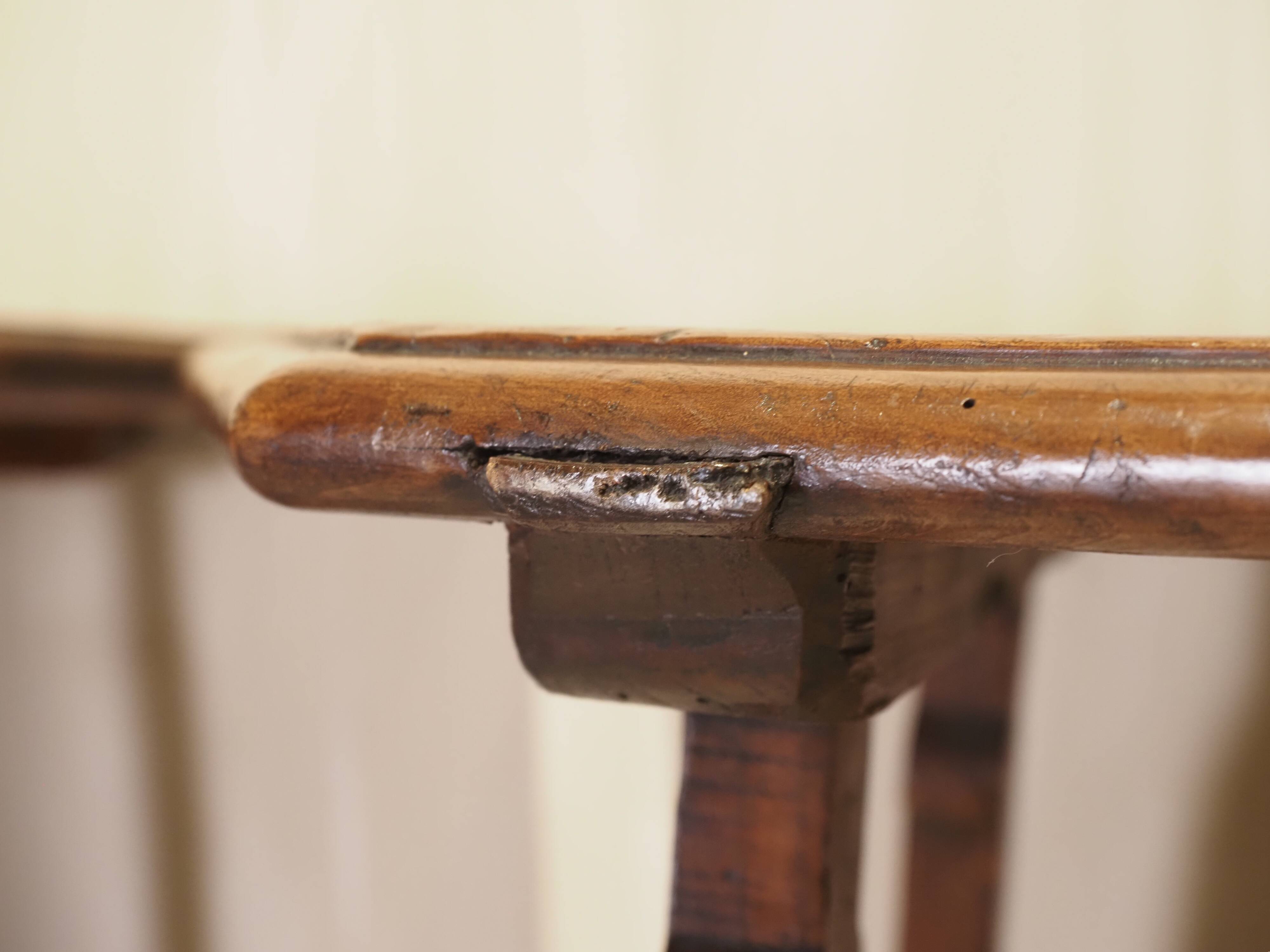 Pair of Italian consoles from the 18th century.