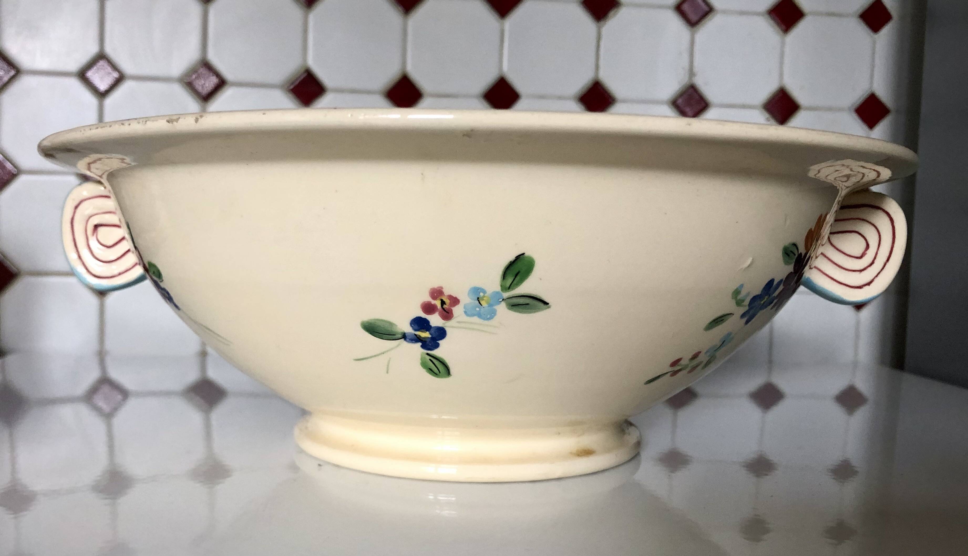 34-piece service, Longchamp Bagatelle model, made and painted by hand