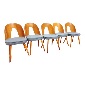 5 chaises, design. A.
