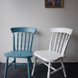 Chaise en bois blanc