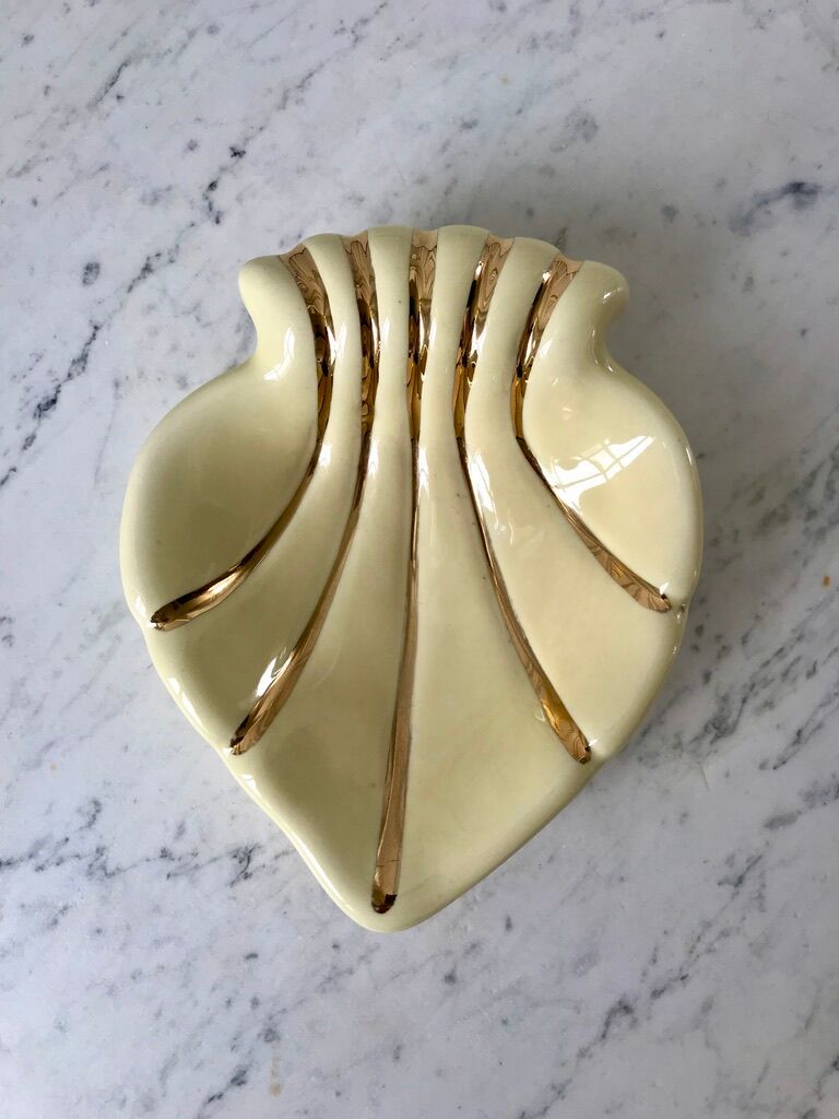 Vide-poche en céramique coeur, coquillage années 50 signé