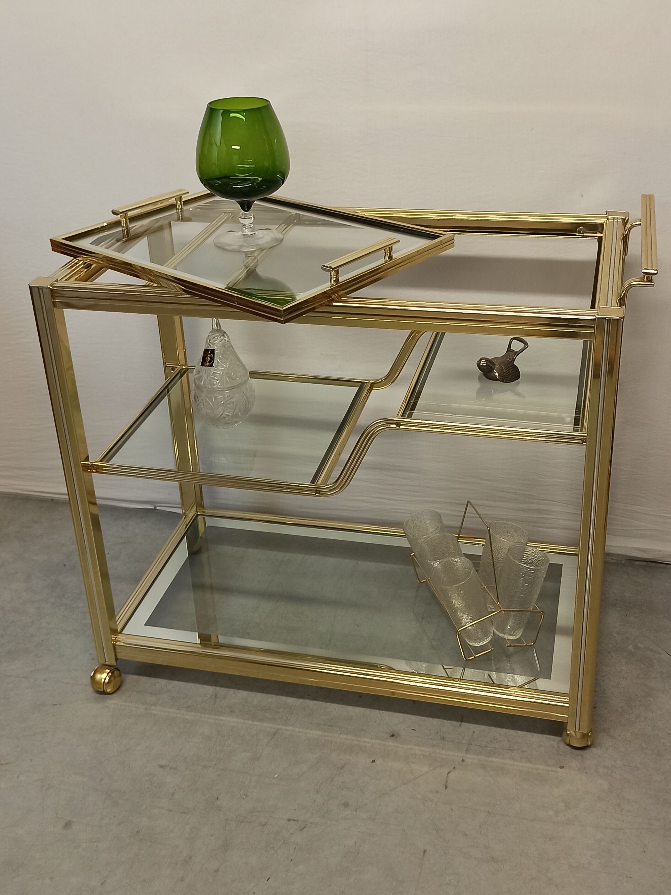 Vintage brass bar service