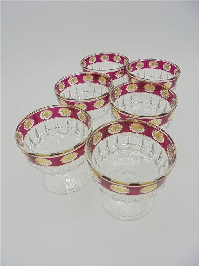 Series of 6 champagne glasses