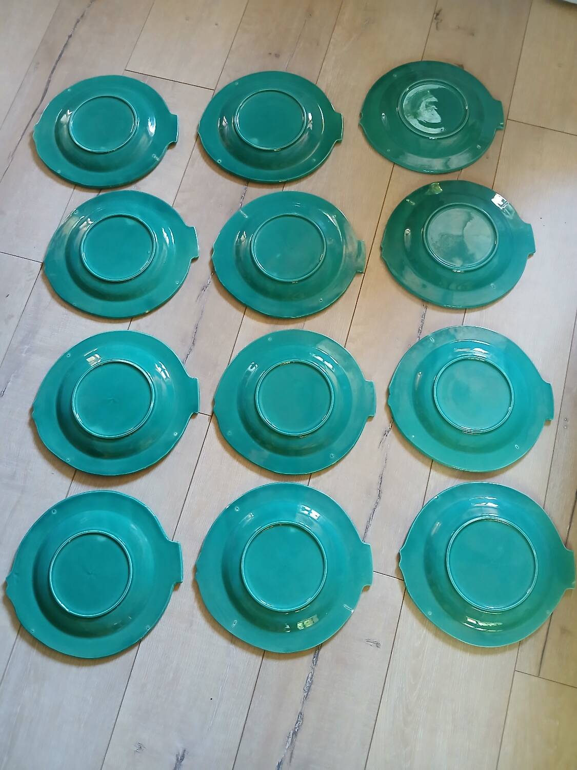 12 vintage zoomorphic dinner plates