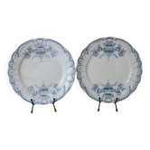 Lot de 2 assiettes plates, dans leur jus, St Amand modèle régence, terre de fer