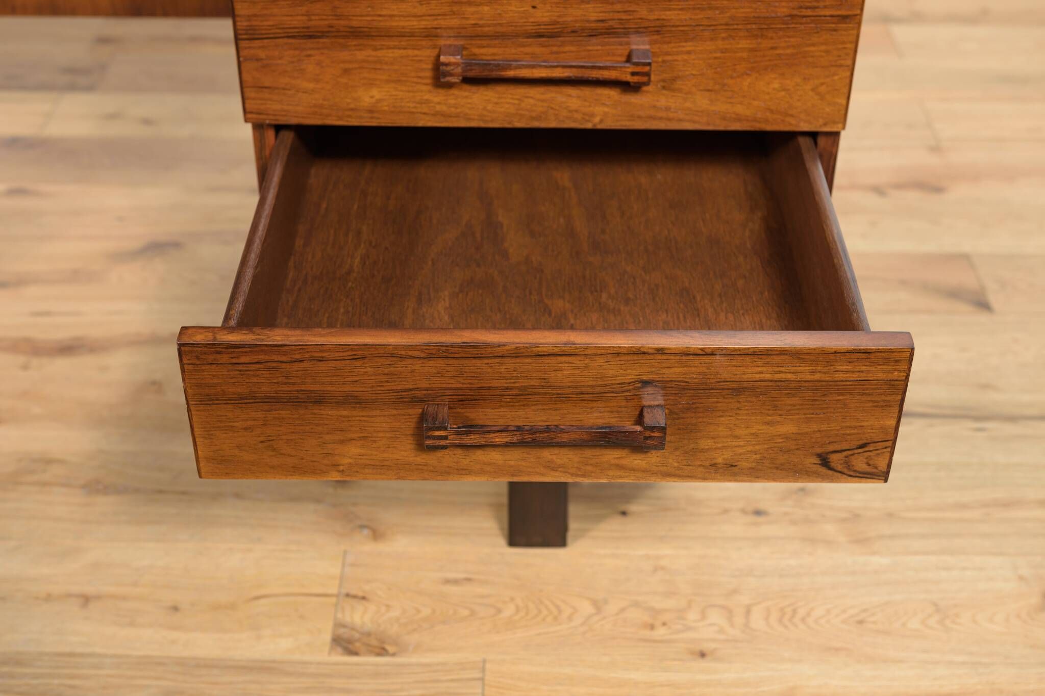 Mid-Century Rosewood Freestanding Desk by Torben Valeur & Henning Jensen for Dyrlund, 1960s