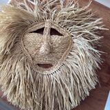 Masque en raphia