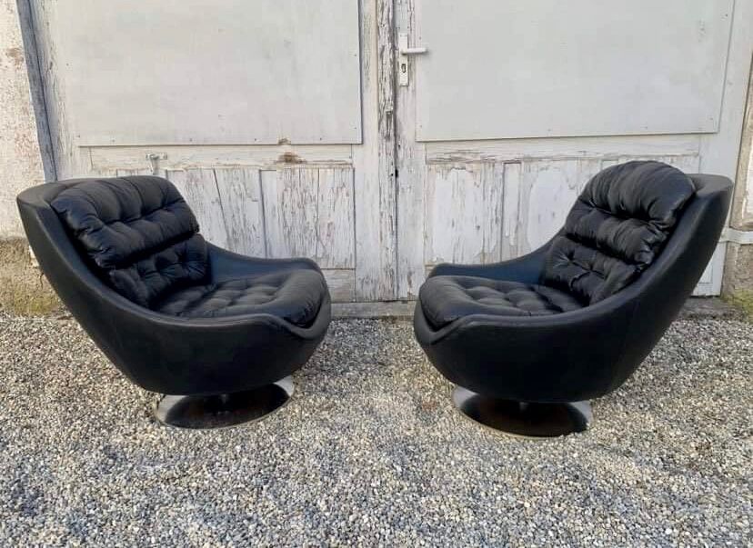 Pair of vintage swivel armchairs in black leather Tulip foot