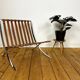 Chauffeuse Barcelona de Mies Van Der Rohe pour Knoll