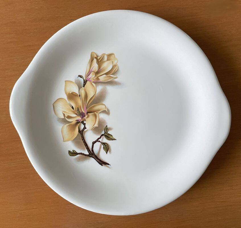 Antique cake service in Saint-Amand earthenware (Nord)