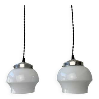 Paire d’anciennes petites suspensions vintage en opaline 15 cm
