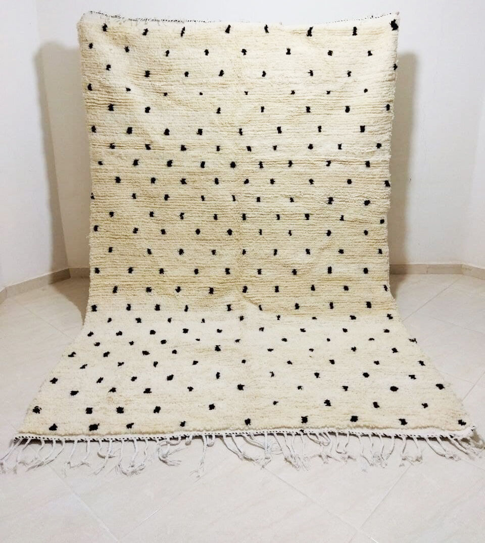Tapis style berbere a pois 260 x 177 cm