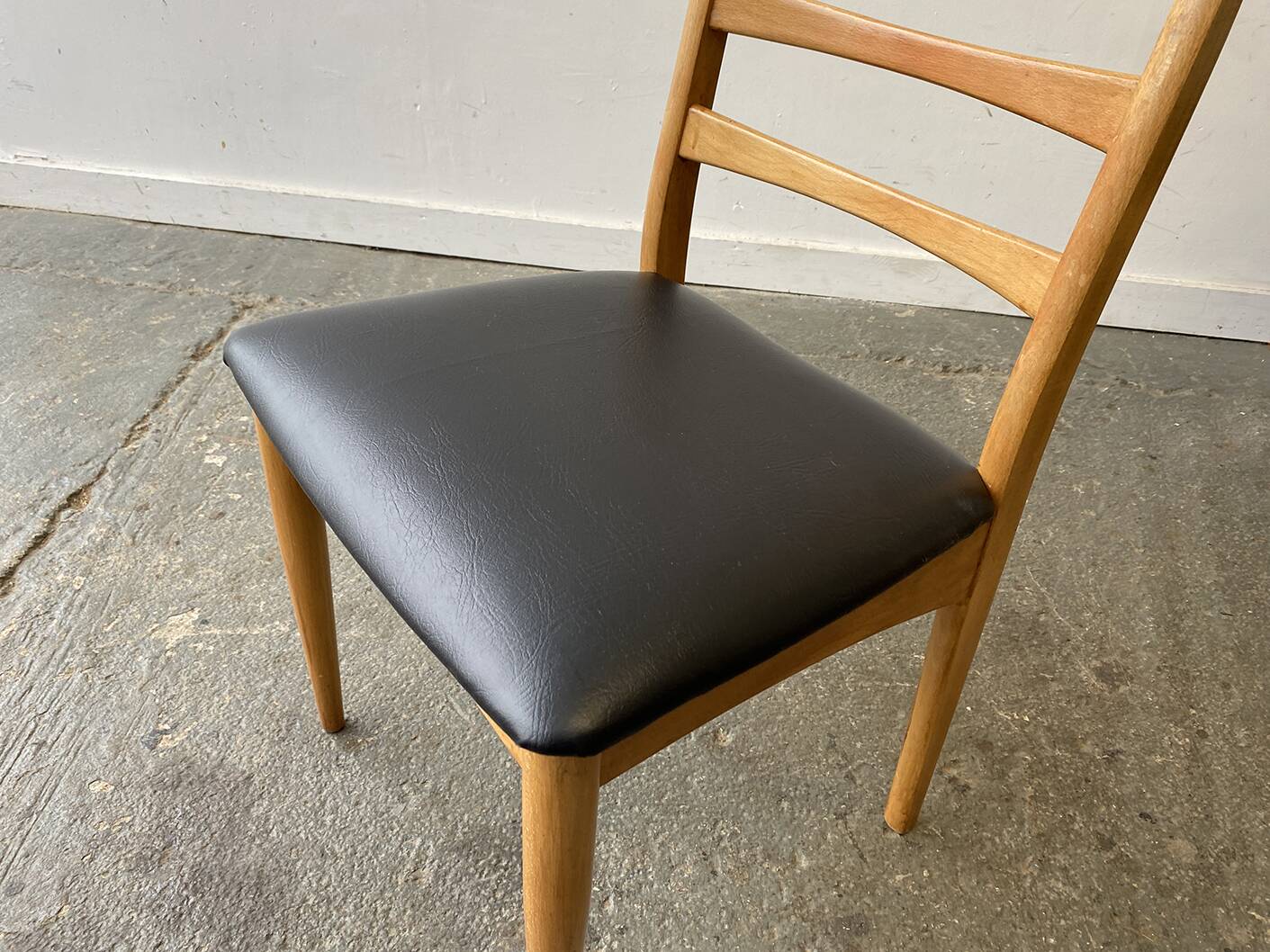 1960s Mid-Century dining table and dining chairs by Schreiber Furniture