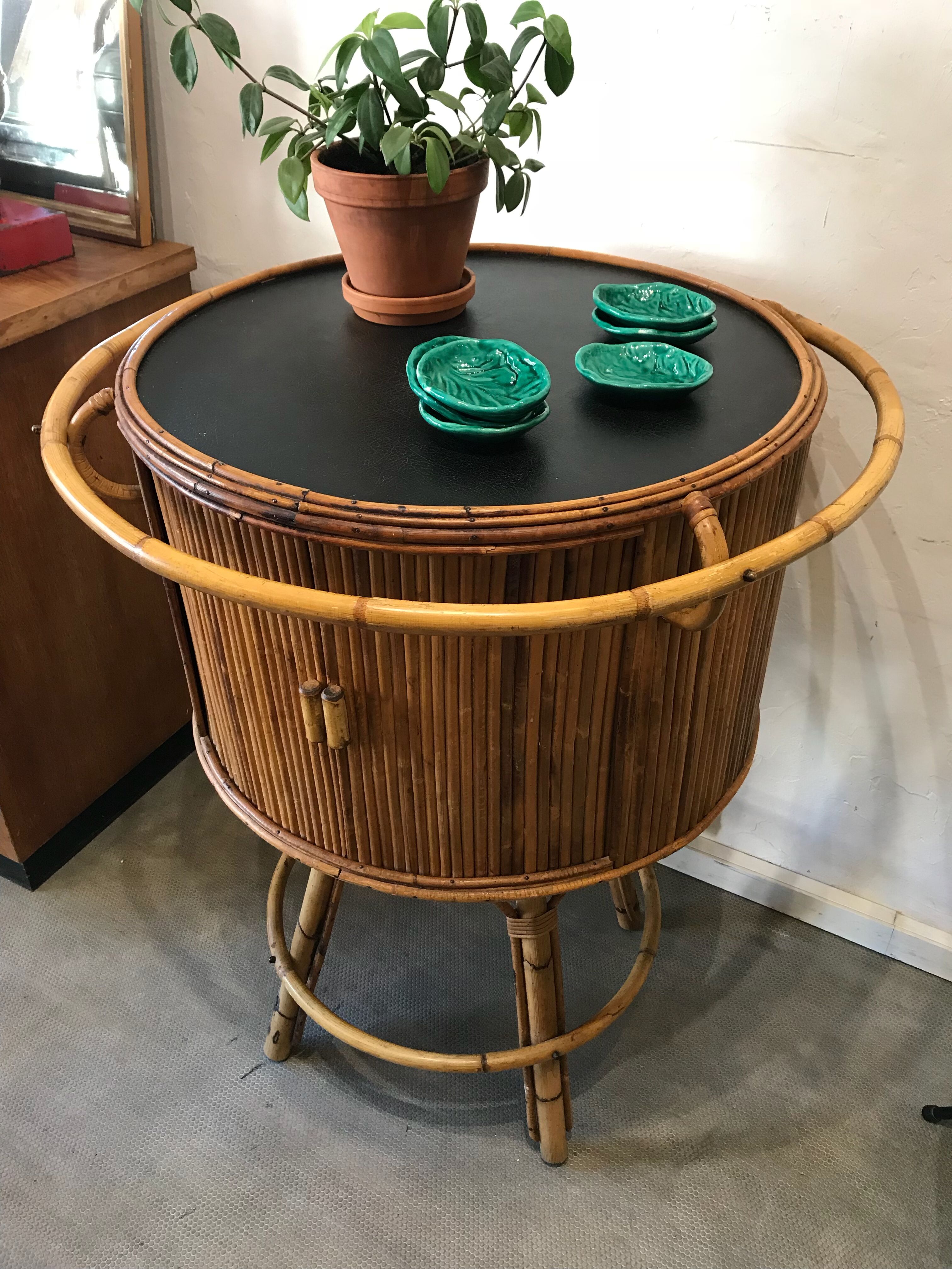 Vintage rattan bar