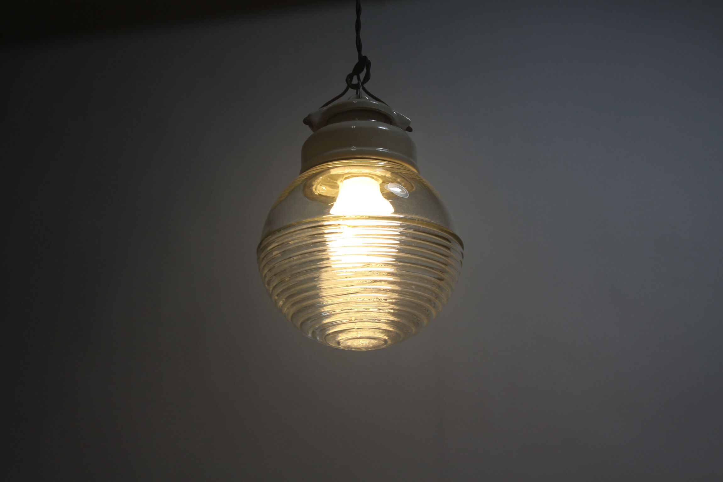 Porcelain lamp with a glass shade