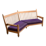 Canapé d'angle Guillerme et Chambron en chêne et tissu, France années 1960