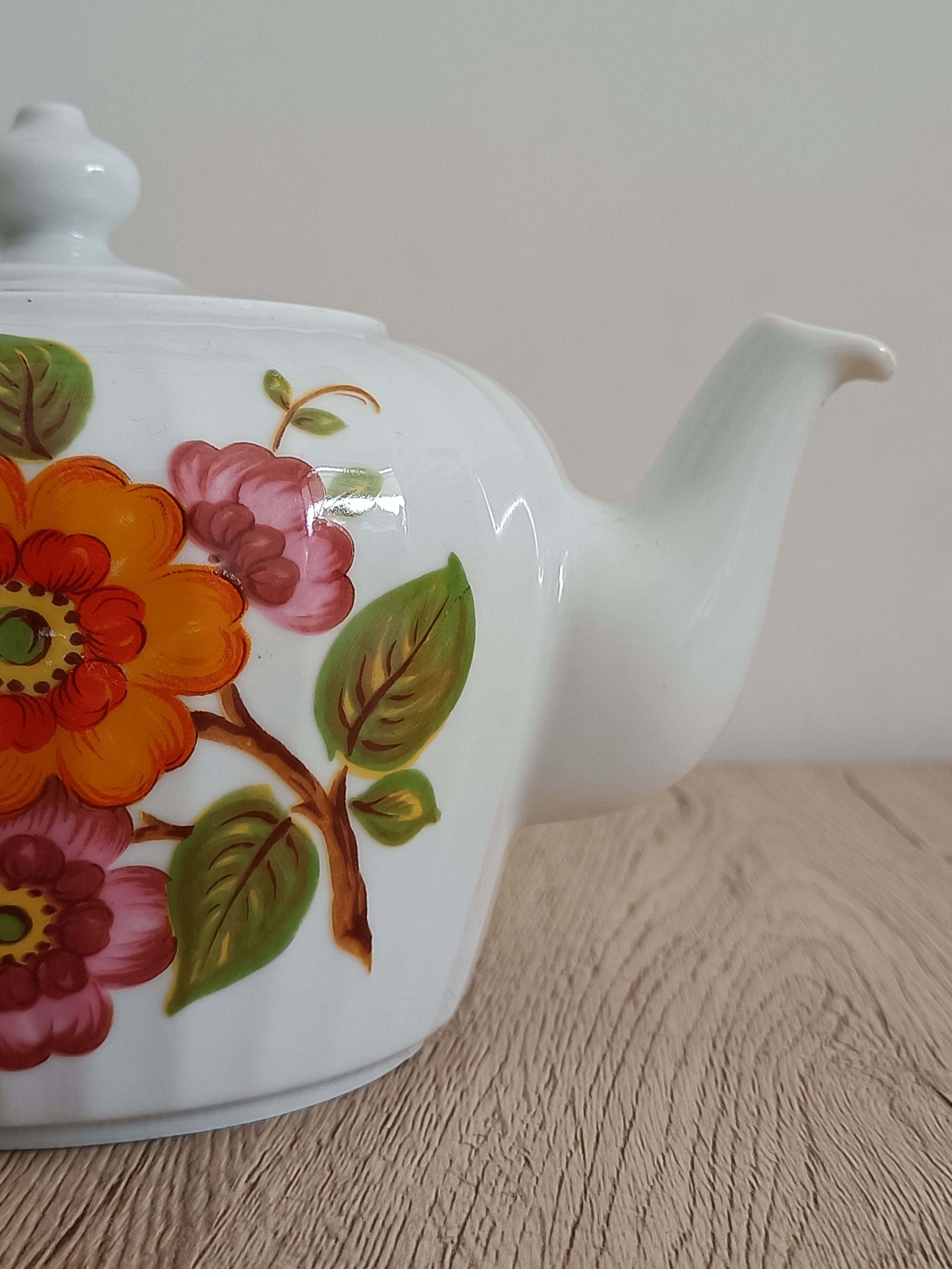 Vintage teapot 70s in German porcelain