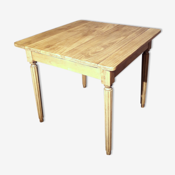 Table carrée