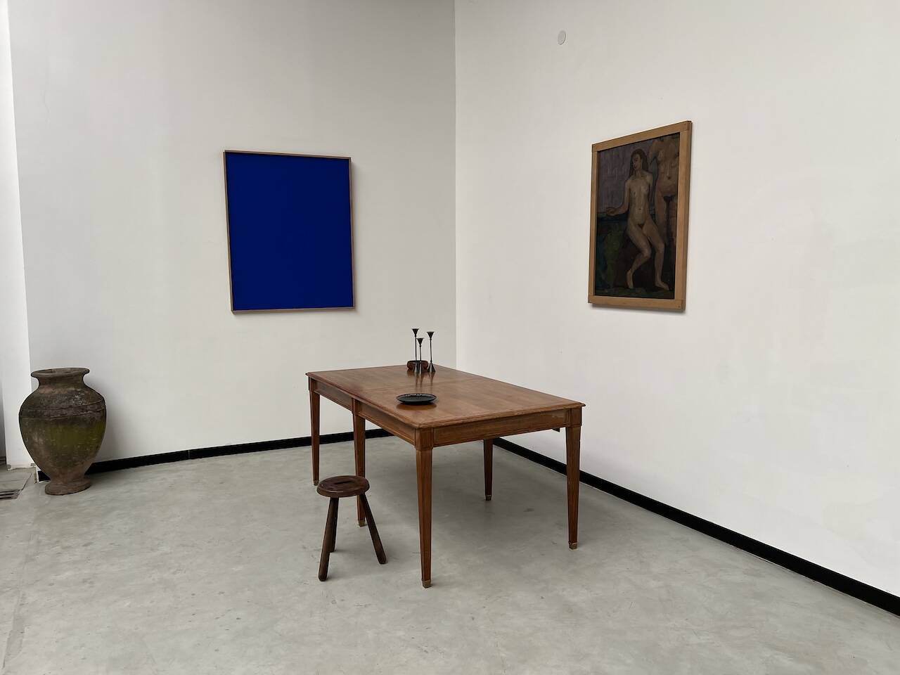 Small old oak farm table with 6 legs