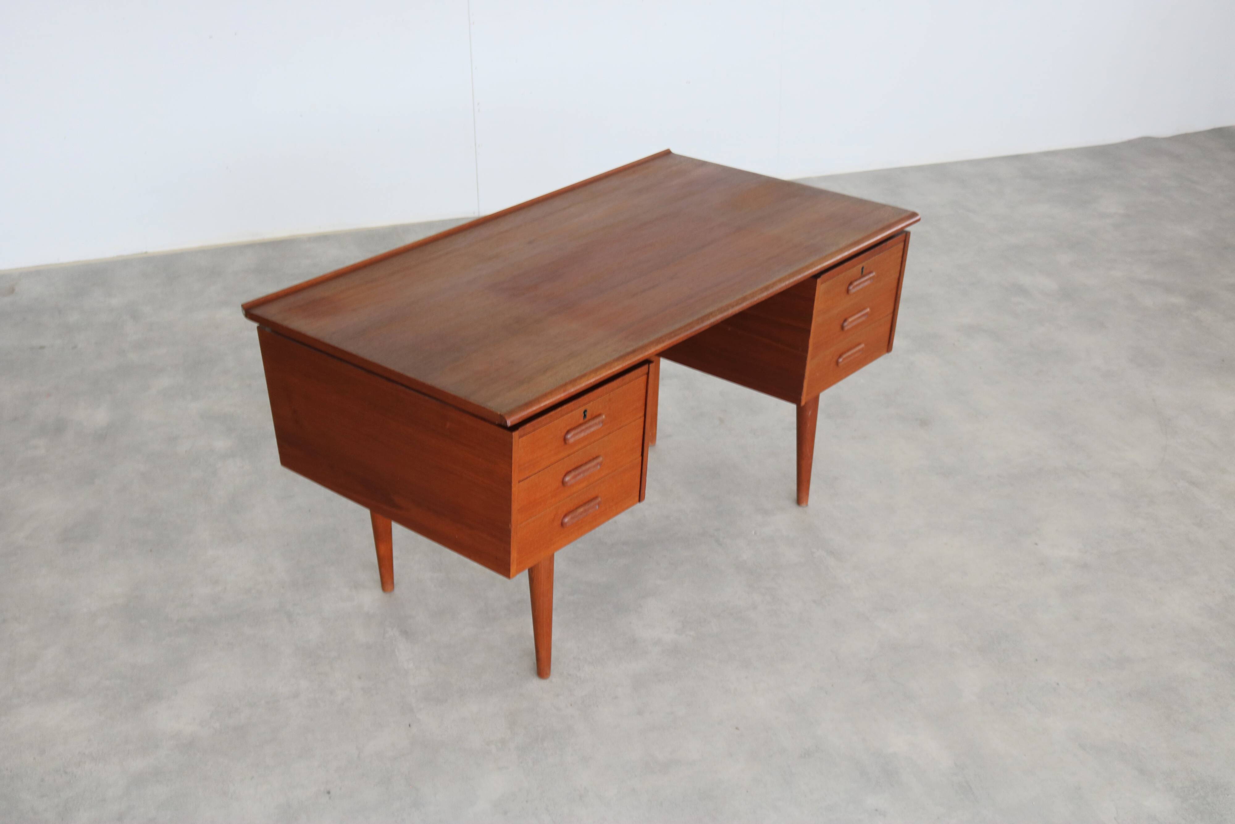 vintage desk | 1960s | teak | Danish