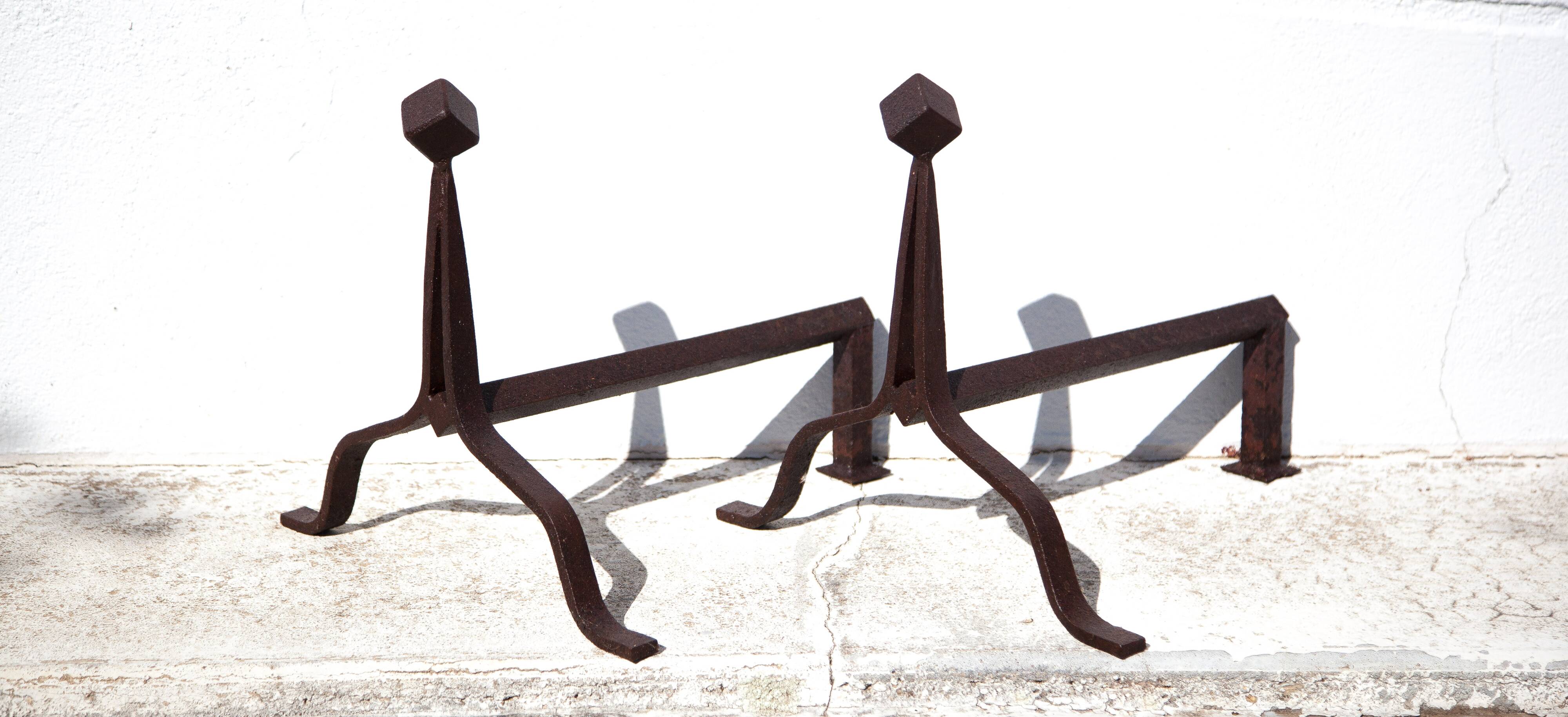 Chenets de cheminée en fonte, moderniste, brutaliste, accessoires cheminée,andirons