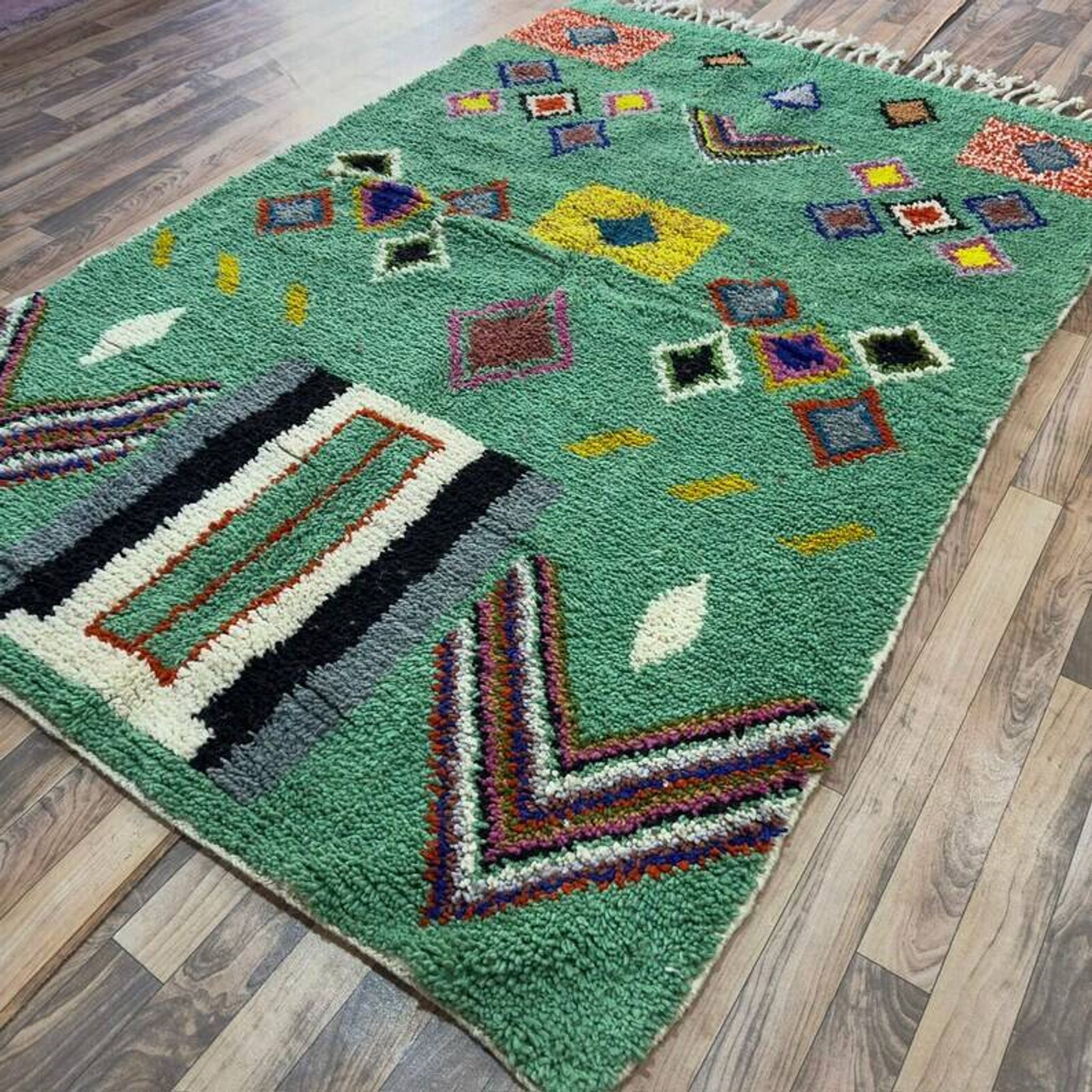 Moroccan Berber rug 250cm x 150cm