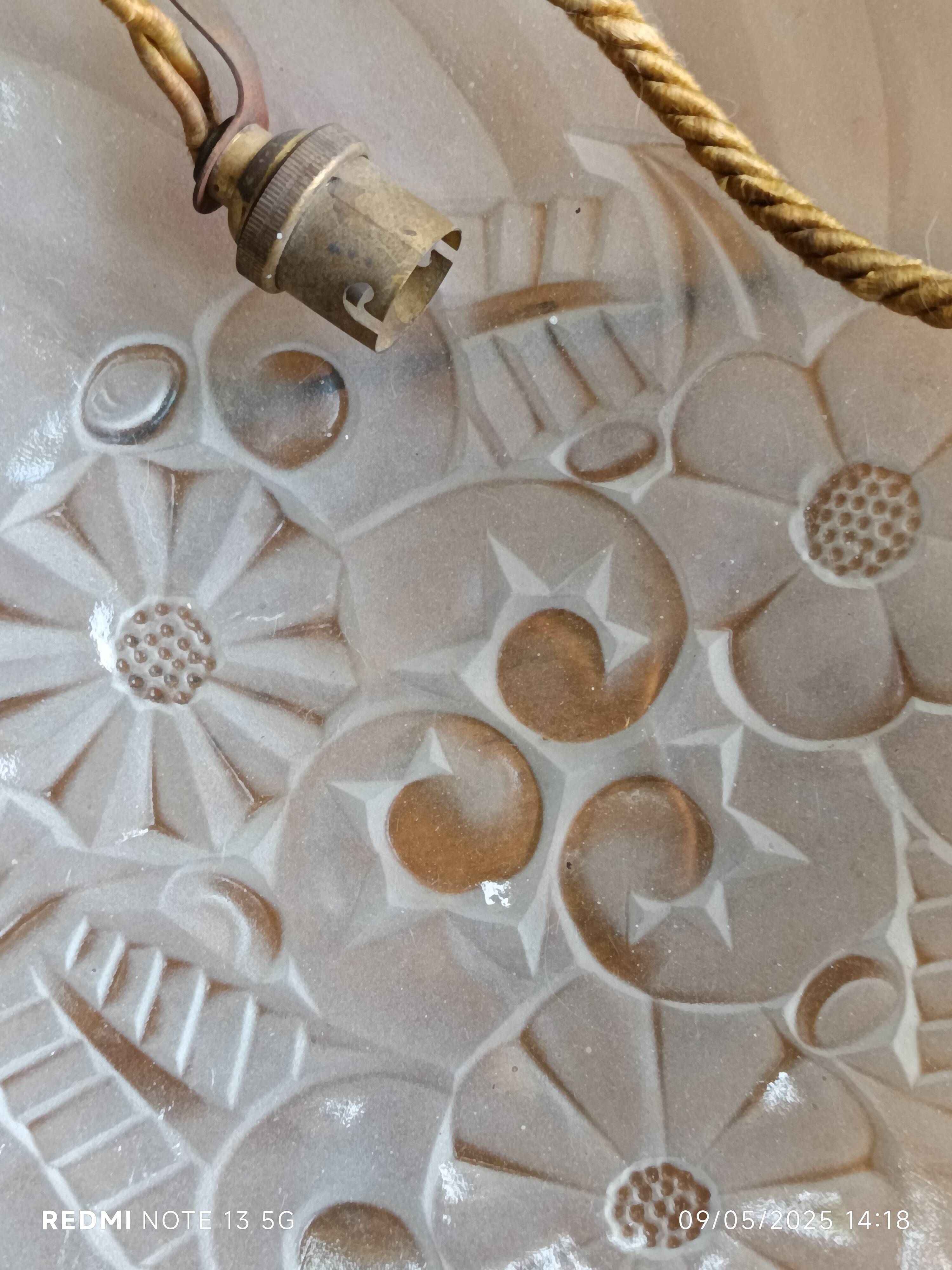 glass paste basin suspension