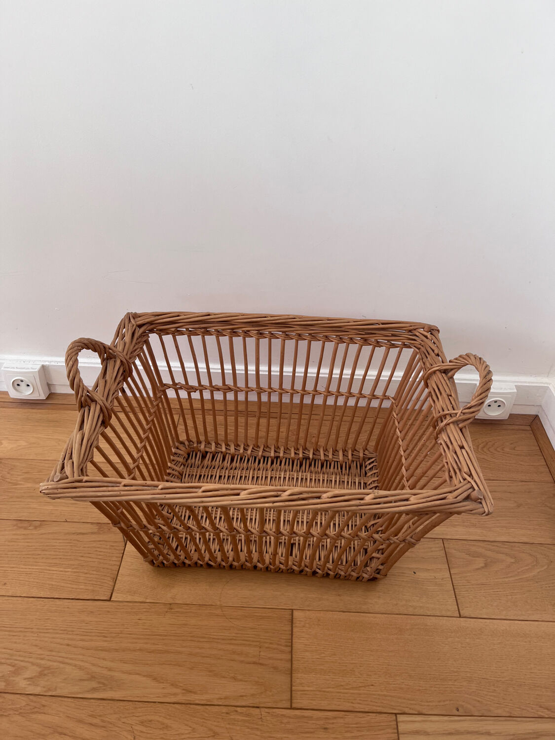 Rattan laundry basket