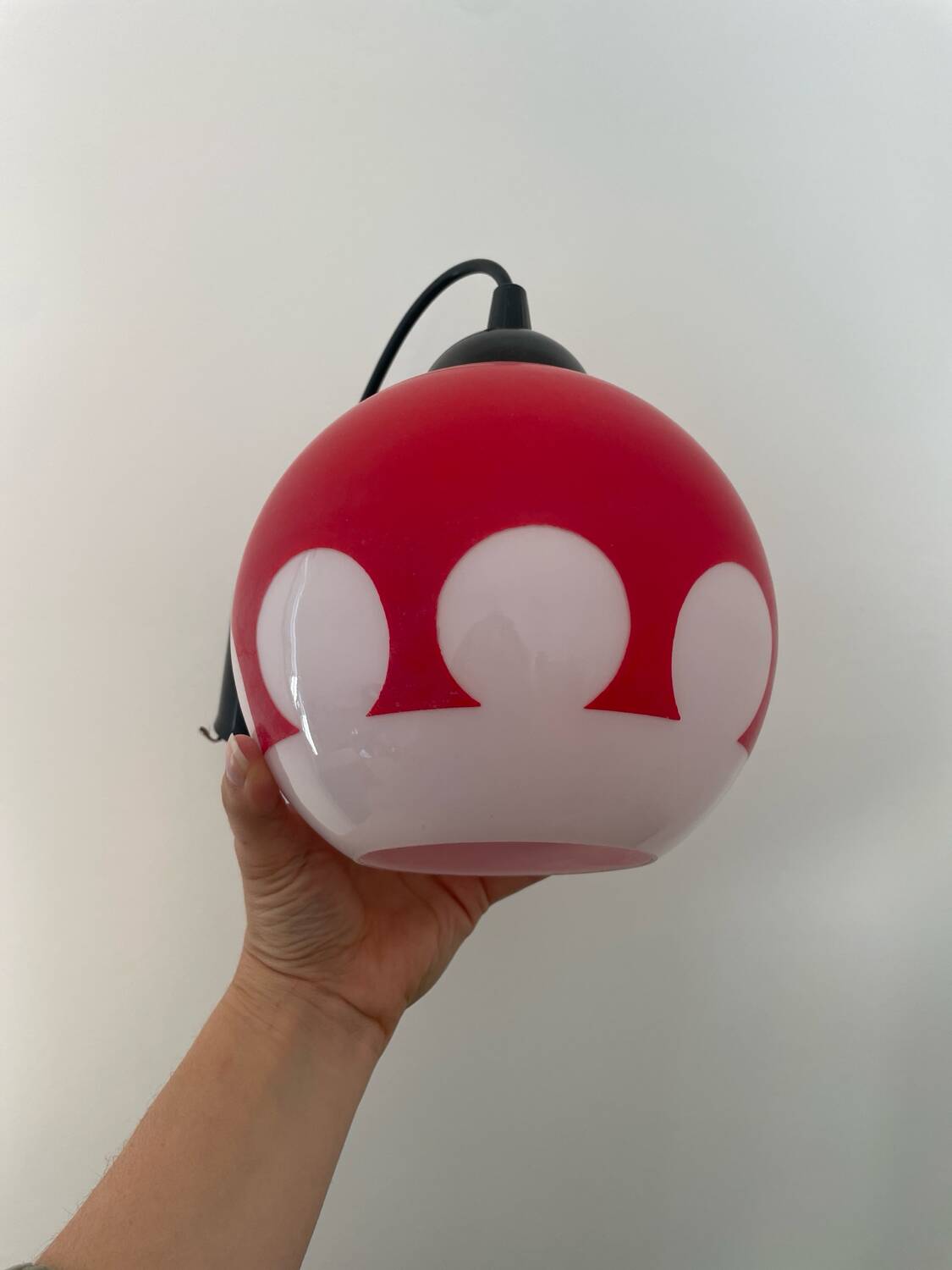 Retro opaline pendant light – Red & white