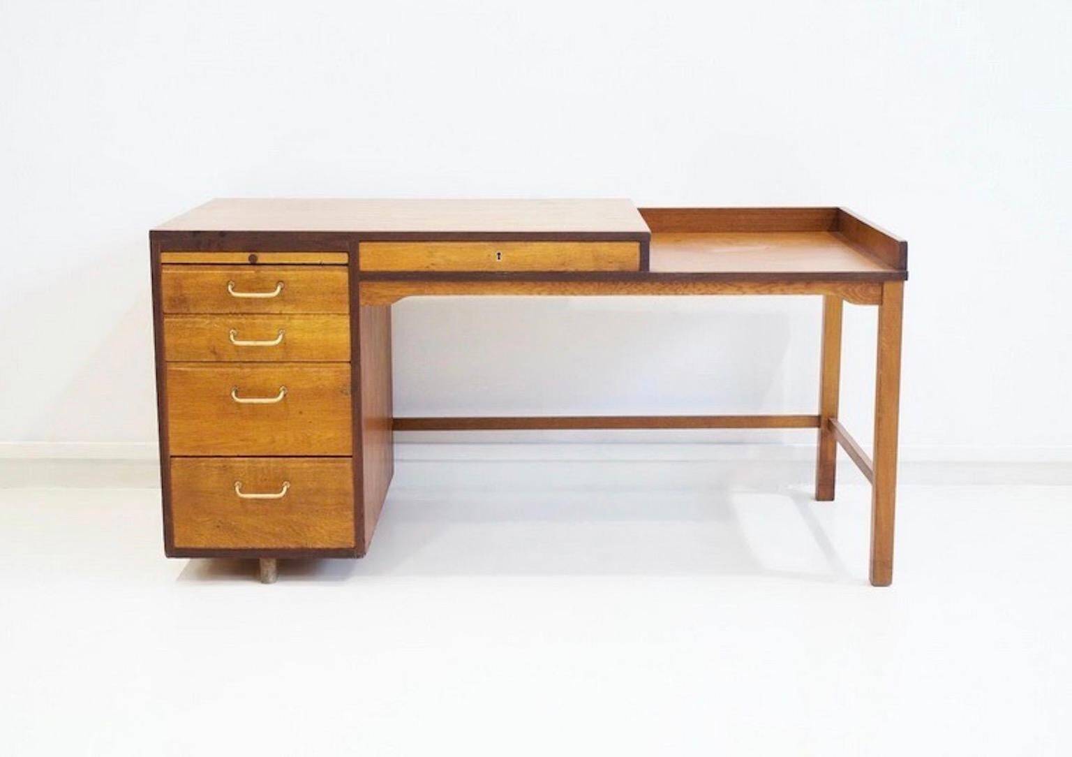 Bureau danois en bois de teck et de chêne