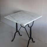 Square bistro table in white marble and cast iron