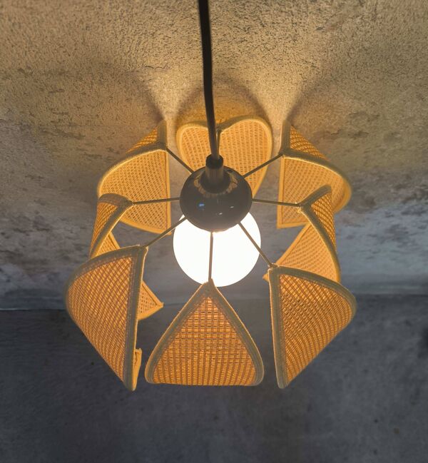 Suspension vintage fleur de lotus