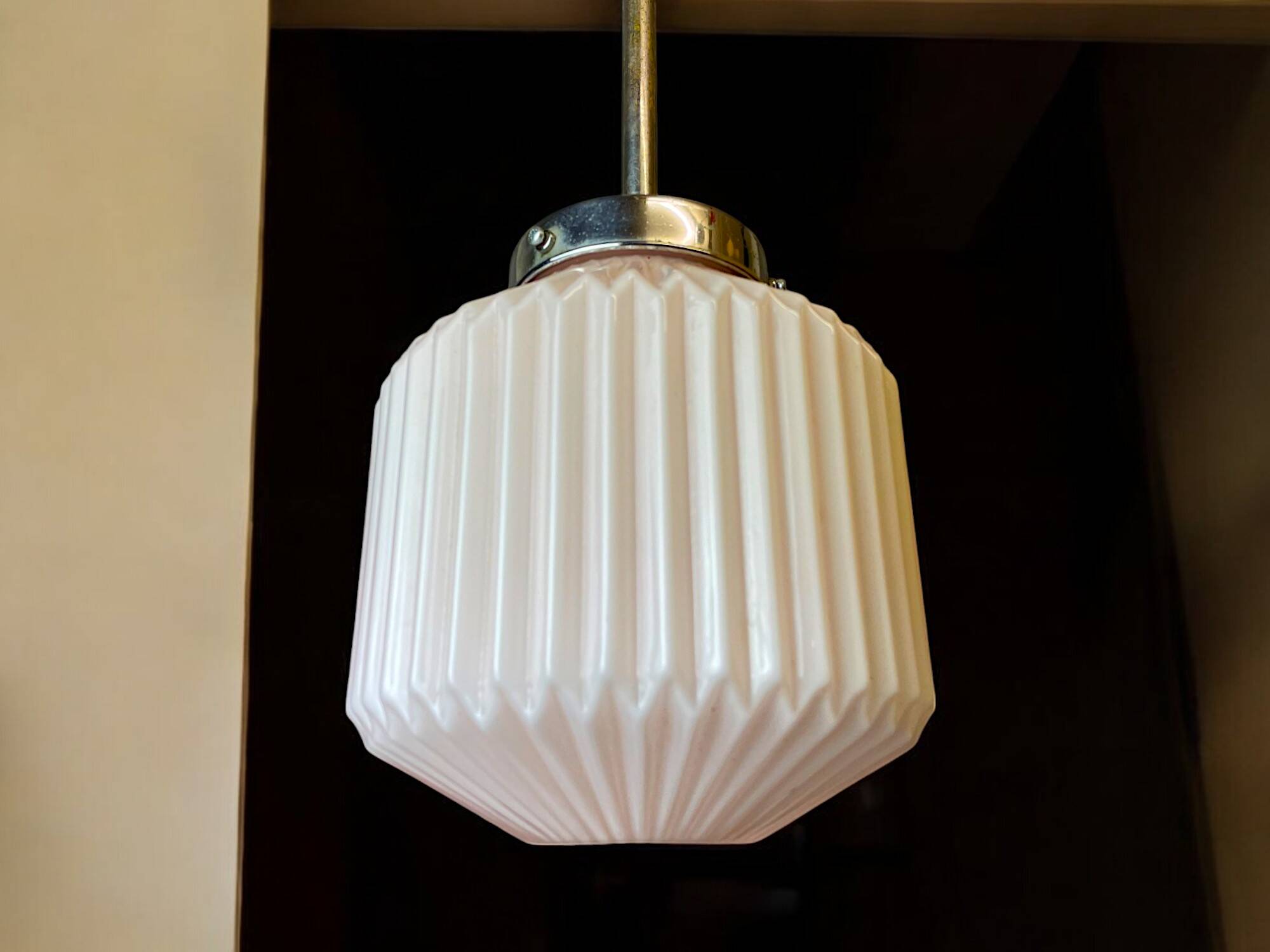 Pink Art Deco glass hanging lamp