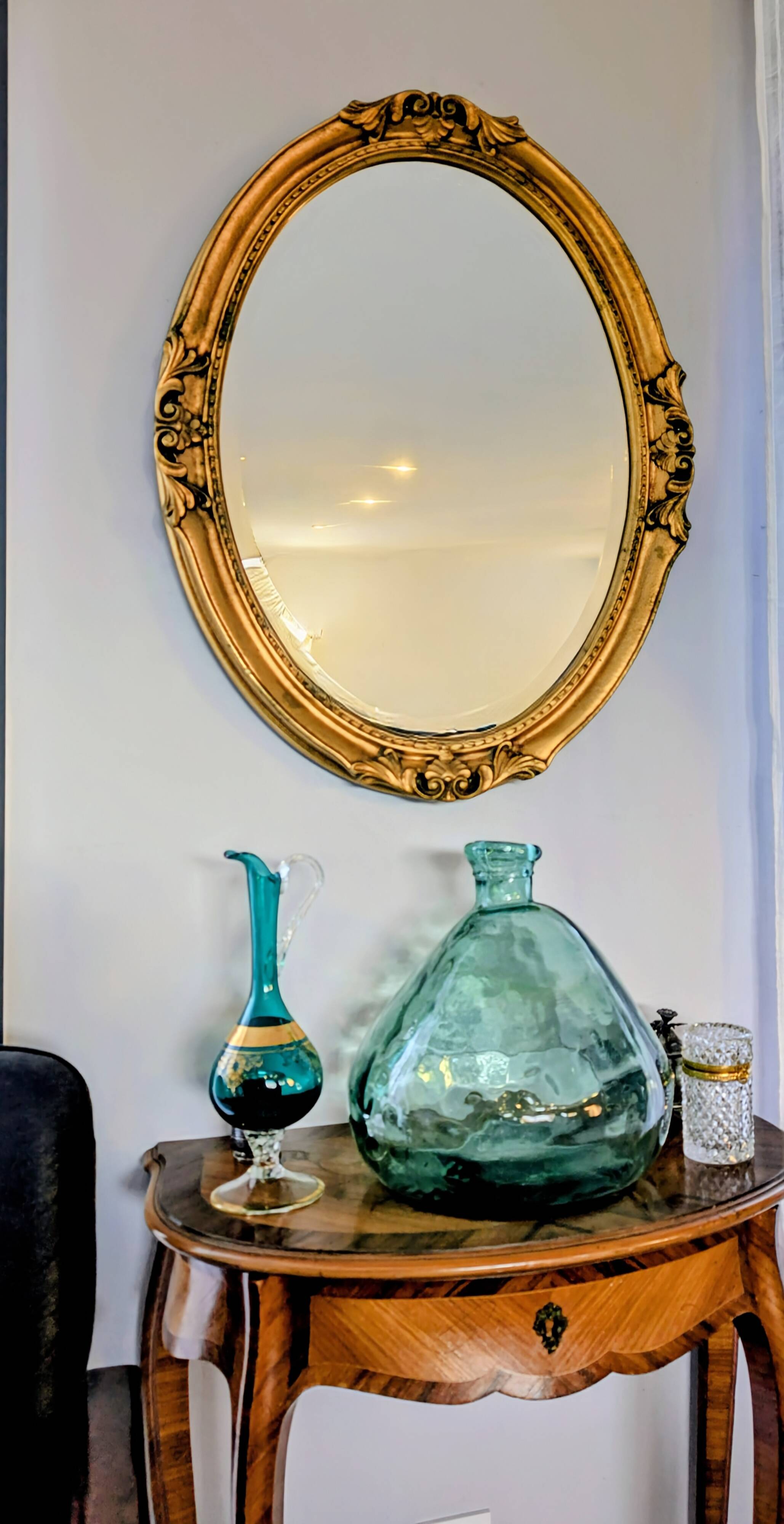 Vintage gold mirror – beveled glass, classic elegance 82 x 64 cm