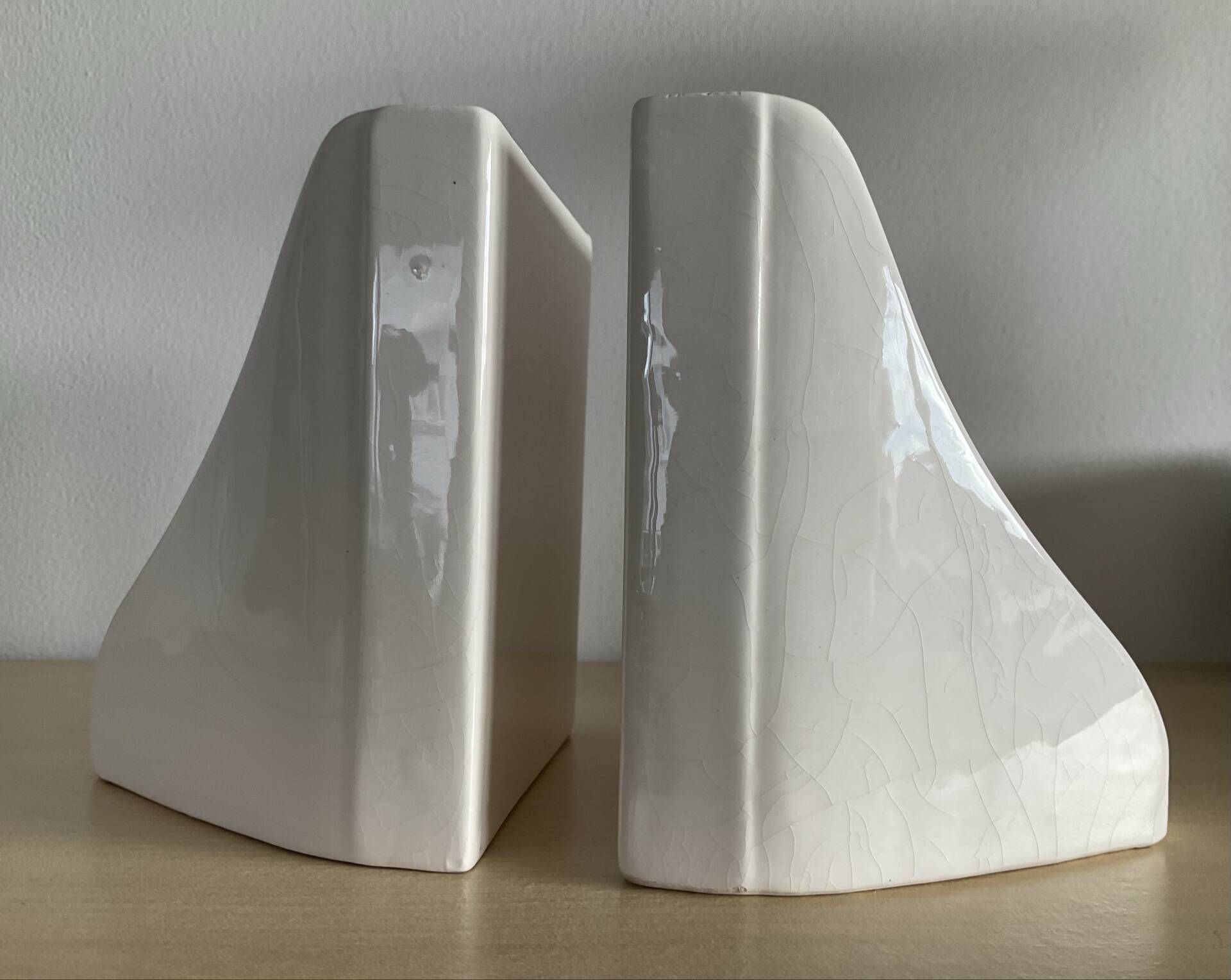 Vintage ceramic bookends pair