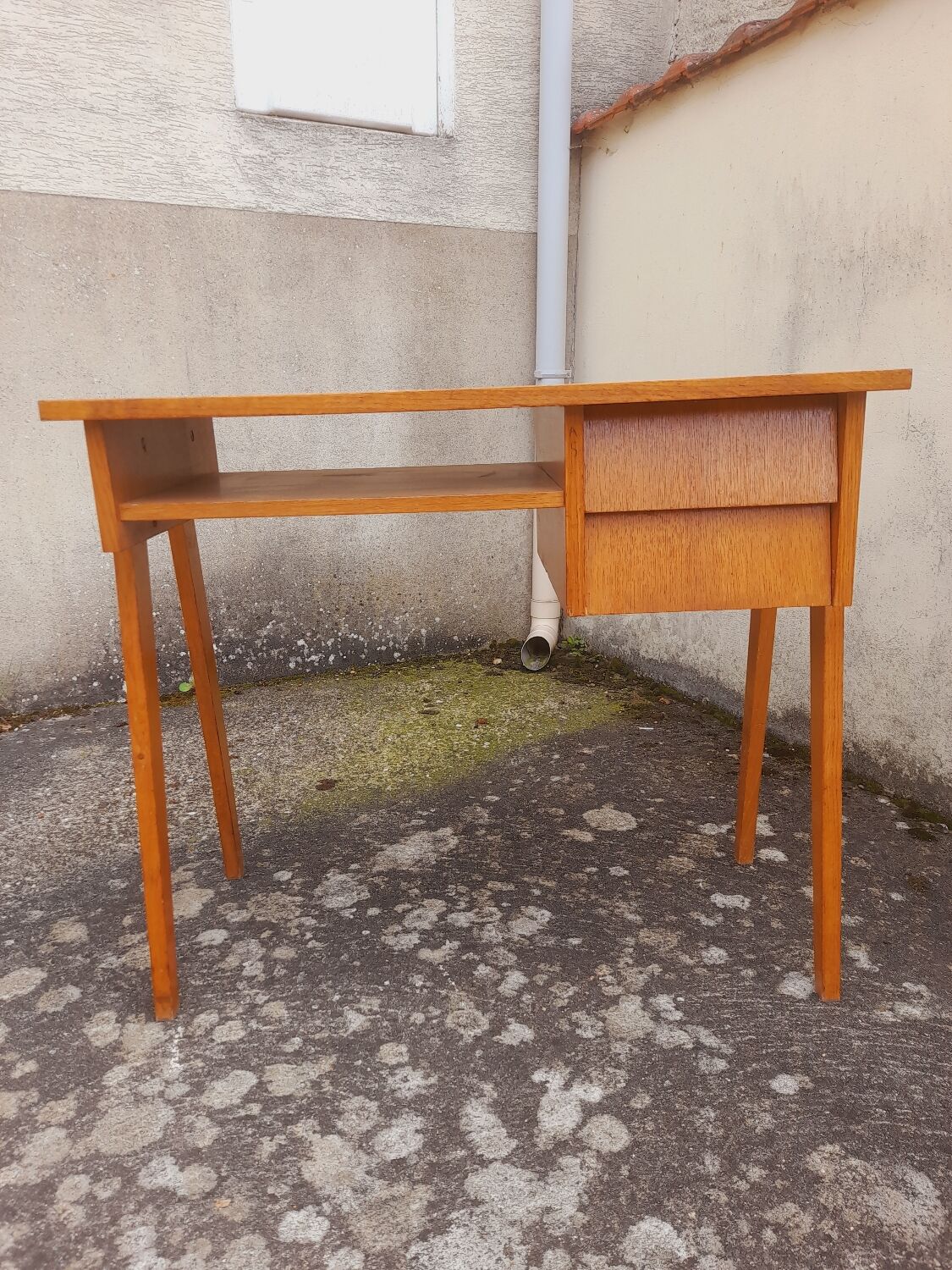 Vintage desk feet compass