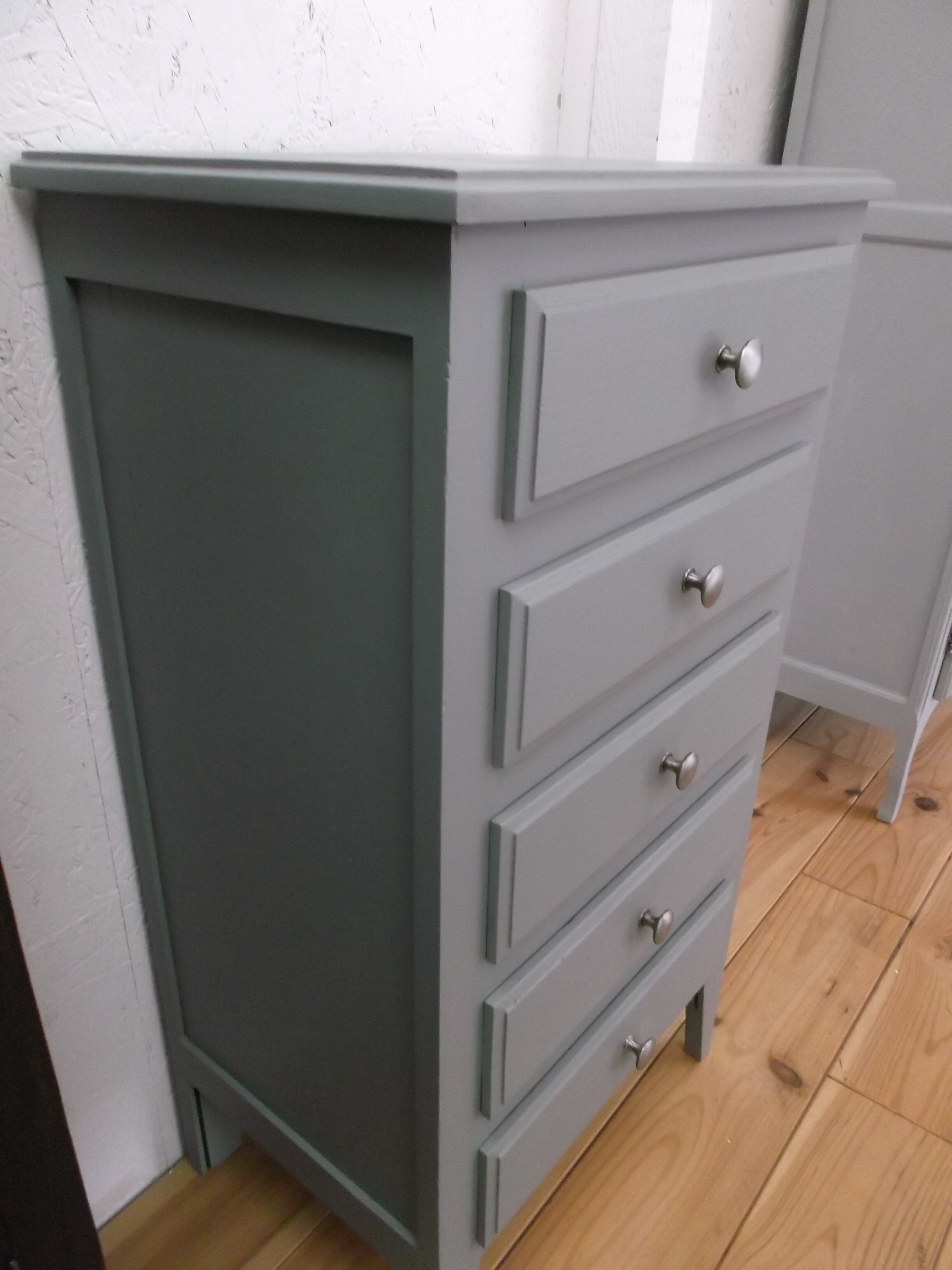 Chiffonier