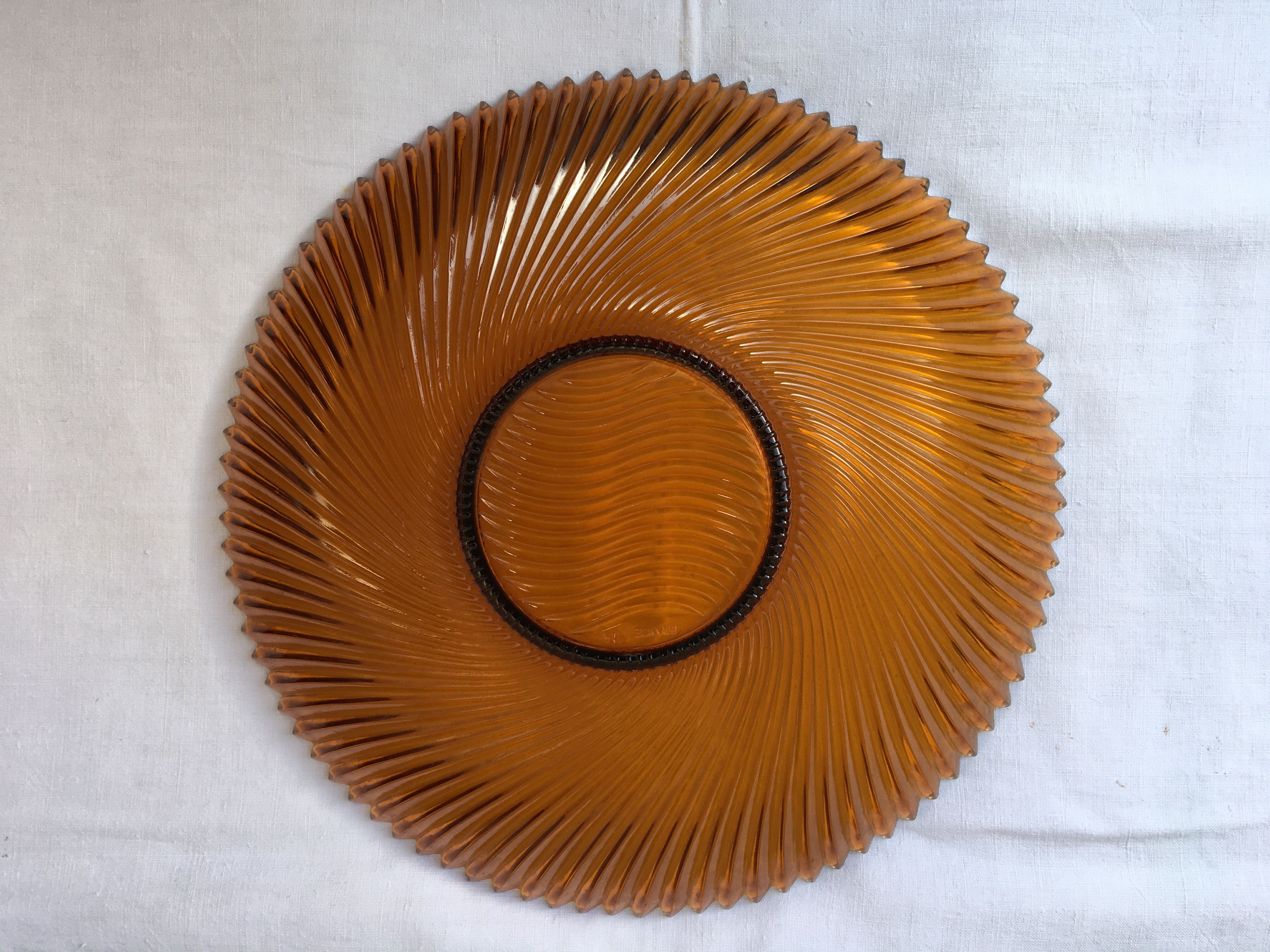 Amber 70s fruit basket