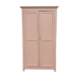 Armoire parisienne vieux rose