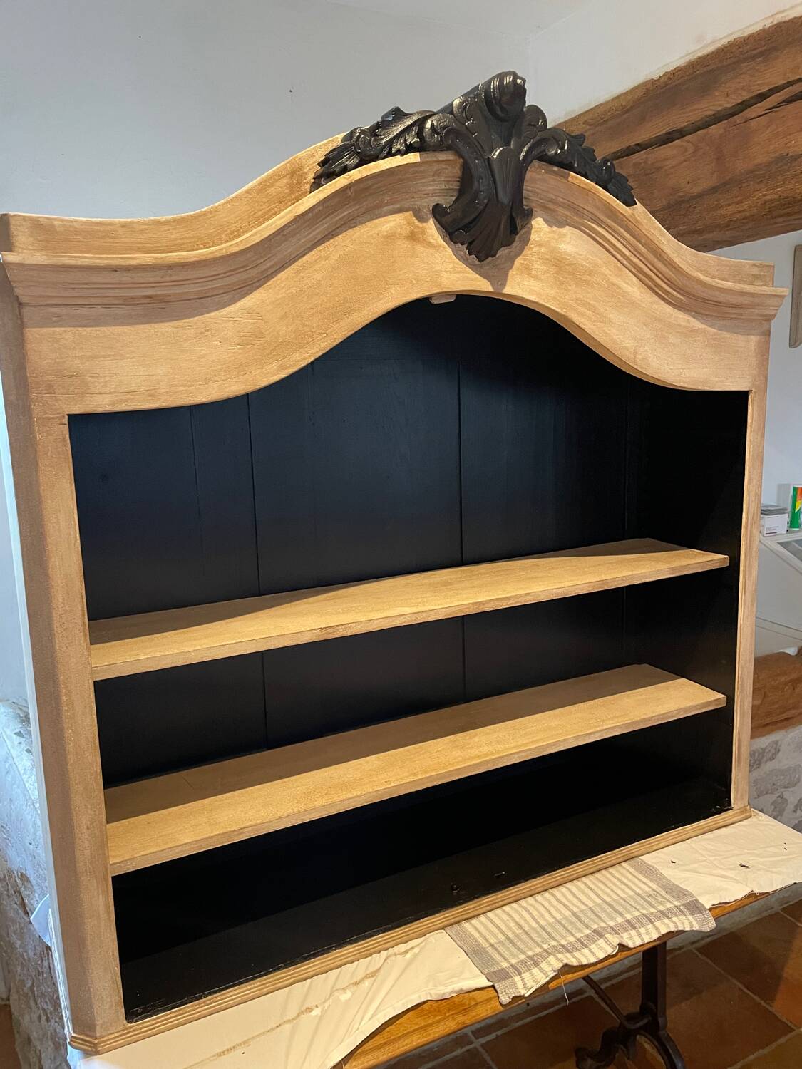 Wall-mounted dresser