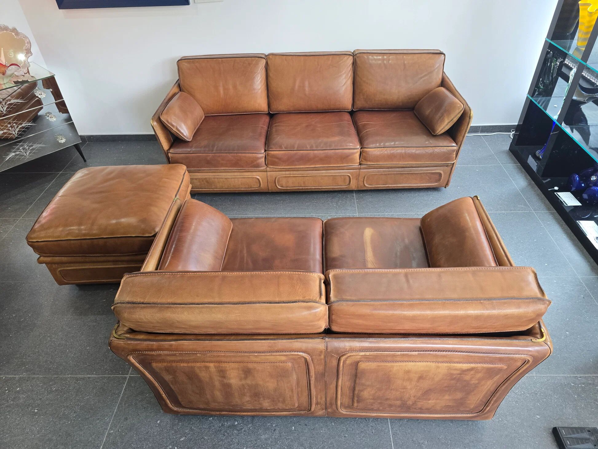 Roche Bobois vintage lounge from the 80s – cognac buffalo leather – 2 sofas + pouf