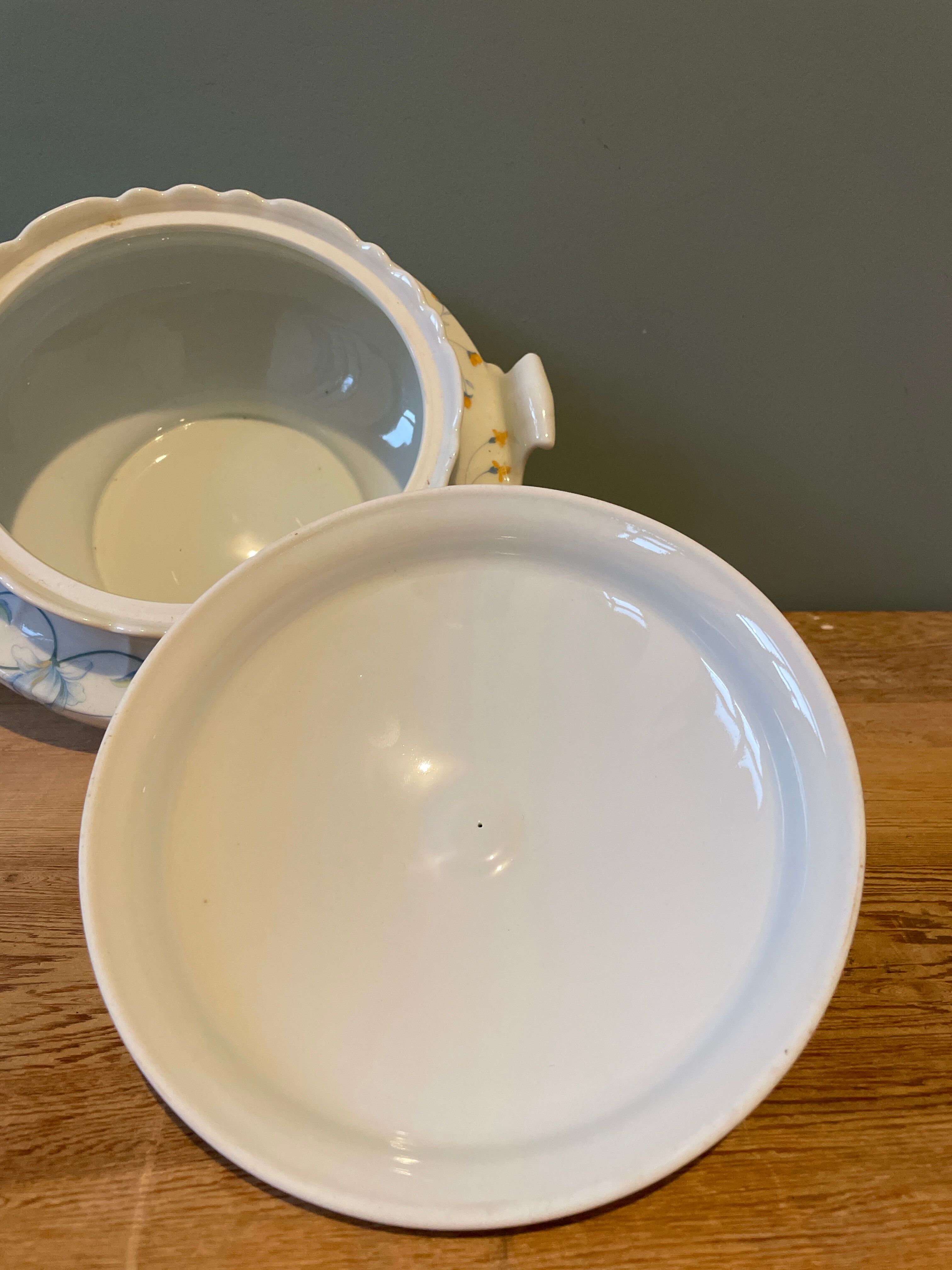Soupière en porcelaine fine « Laurent », fabrication Italienne